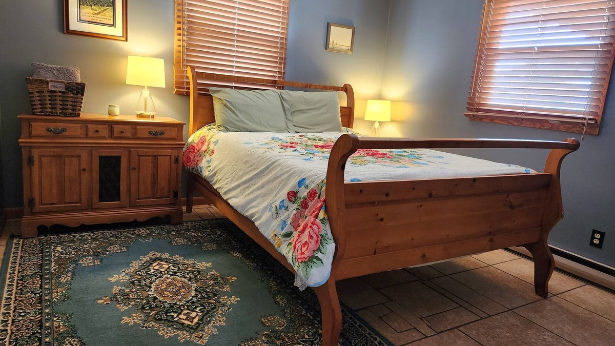 Tyrone House | Cozy 2-Bedroom in Center of Silver City