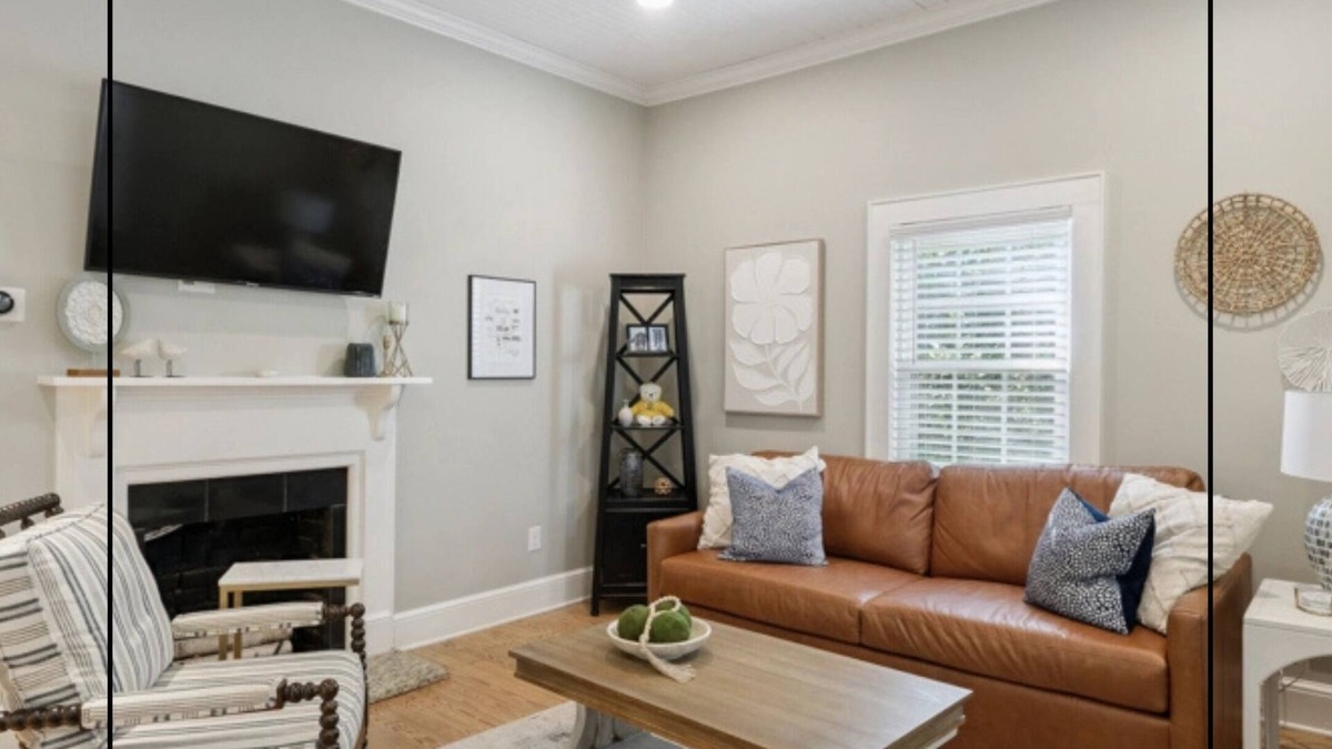 Hickory Cottage | Cozy 2 bedroom in heart of Hickory, NC