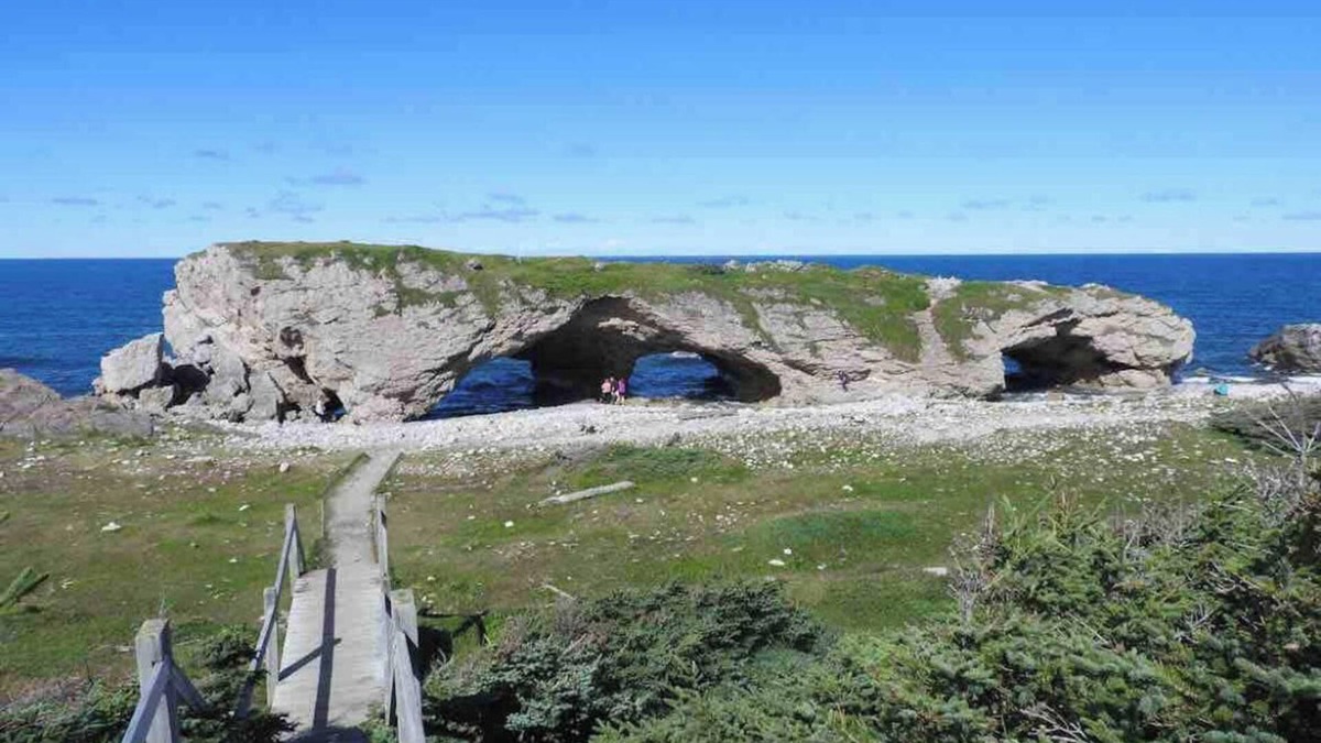 Cow Head House | Cozy 2 bedroom located in Gros Morne, Shallow Bay Beach. Admiring sunsets