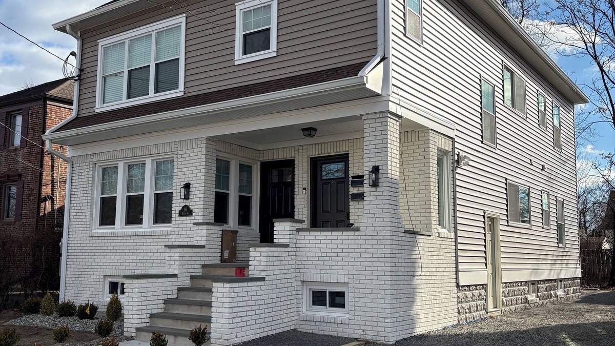 Garwood House | Cozy 2-bedroom, Newly Remodeled & Fully Furnished in Convenient Garwood. Pets OK