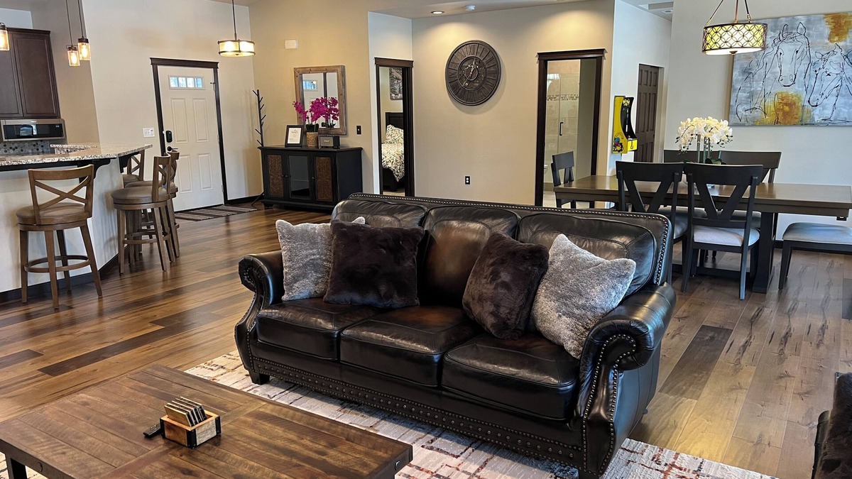 Cle Elum House | Cozy 2+ bedroom riverfront house in tranquil Cle Elum. Your home away from home.