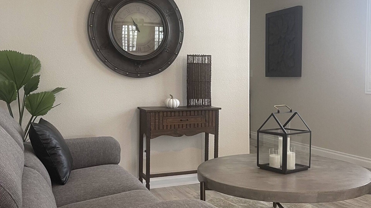 Las Vegas House | Cozy 2-bedroom single story home.