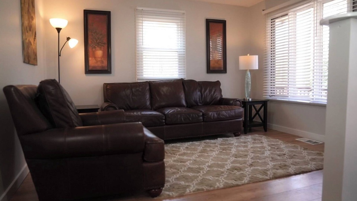 Smithfield Condo | Cozy 2-bedroom stay in enchanting Smithfield with AC, WiFi