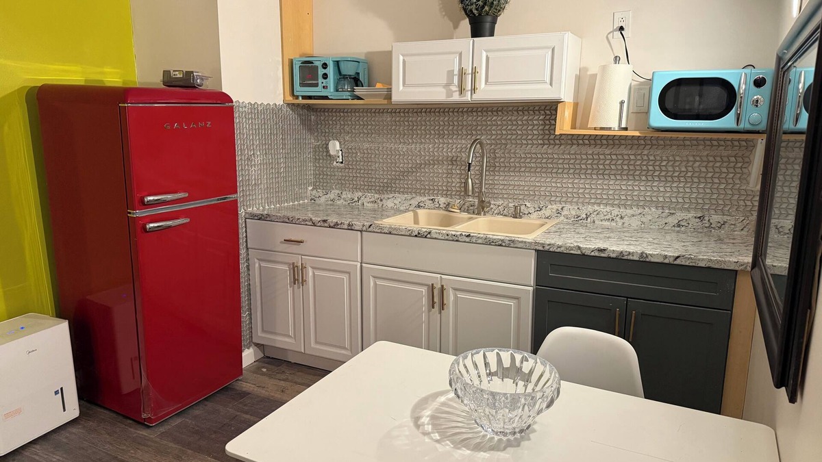 Haverhill Apartment | Cozy 2-bedroom studio with WiFi, AC in pleasant Haverhill