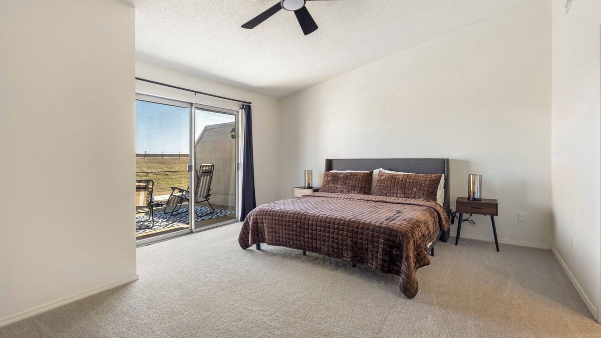 Oklahoma City House | Cozy 2-bedroom townhome in lovely Oklahoma City with WiFi, lake, restaurants.