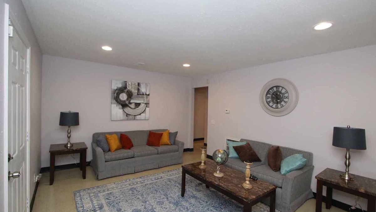 Belleville Apartment | Cozy 2 Bedroom
