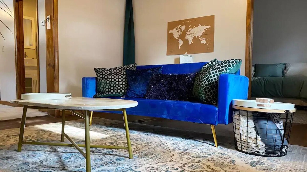 Waterford Apartment | Cozy 2 Bedroom With Modern Set Up