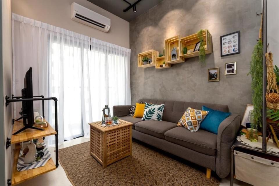 Bandar Menjalara Apartment | Cozy 2 bedrooms 4 pax Menjalara Near Desa Park City