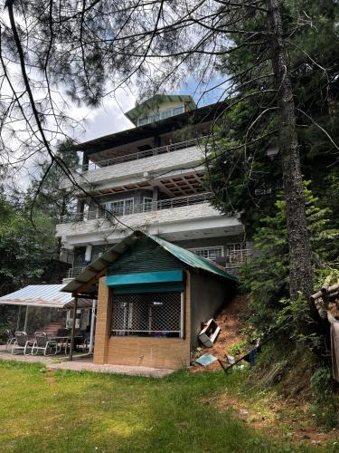 Changla Gali Apartment | Cozy 2 Bedrooms Cottage Apartment Changla Gali