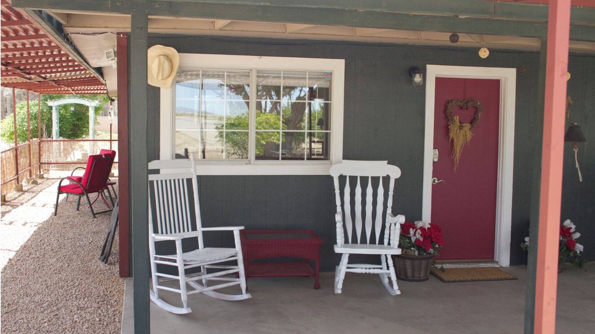 Rosamond House | Cozy 2 BR On 2 Acres With Orchard Rosamond, CA