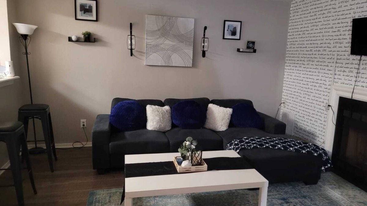 Town Center House | Cozy 2 BR Townhouse in Mariettann