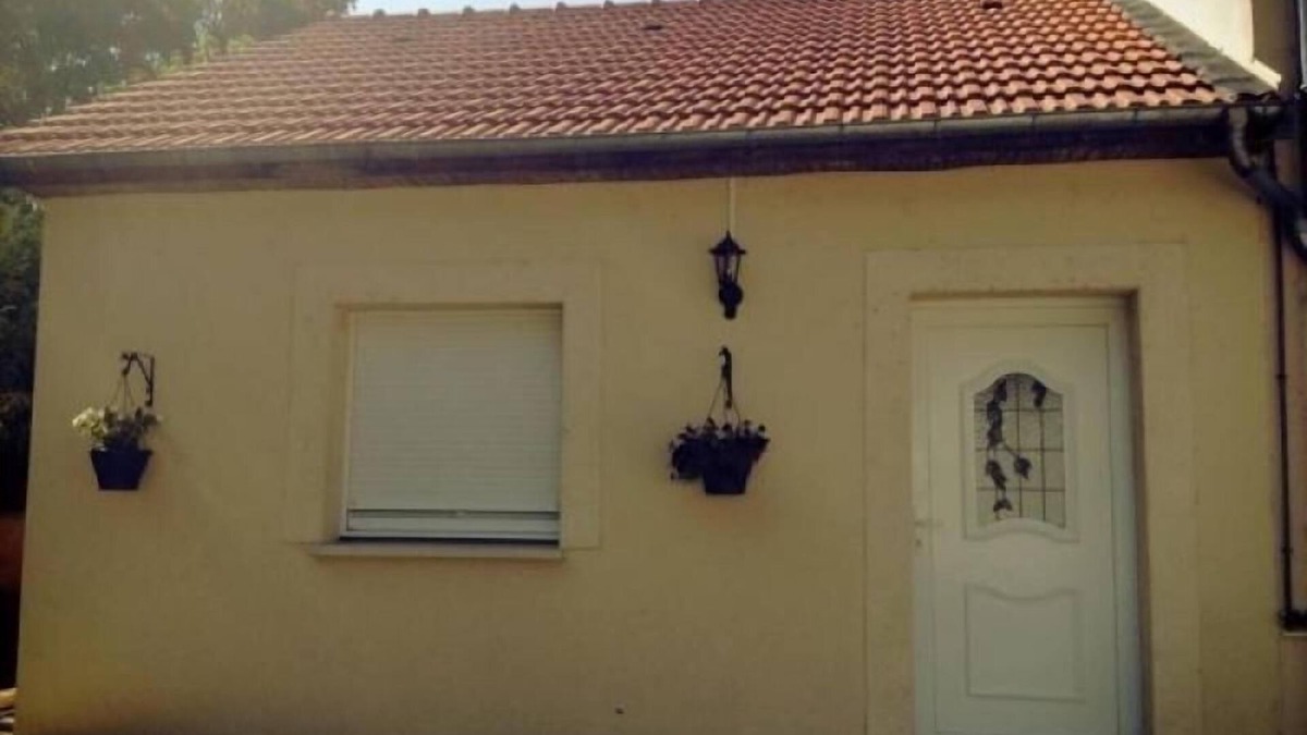 Etain Cottage | Cozy 2-Person Cottage in Étain Center with Terrace, Parking, and All-Inclusive Amenities
