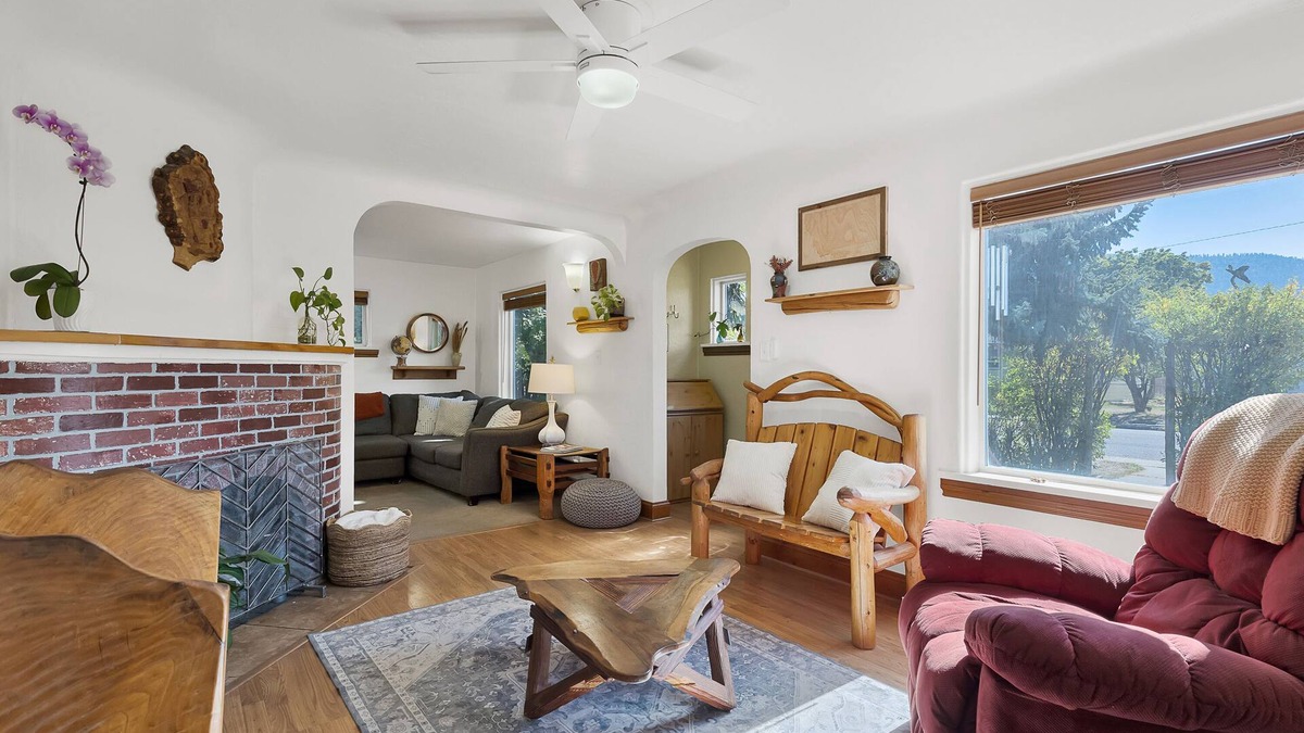 Rose Park House | Cozy 2BD Home minutes from heart of Missoula - fenced backyard great for dogs!