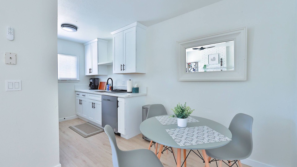 Orangevale House | Cozy 2BR/1BA near Lake Natoma