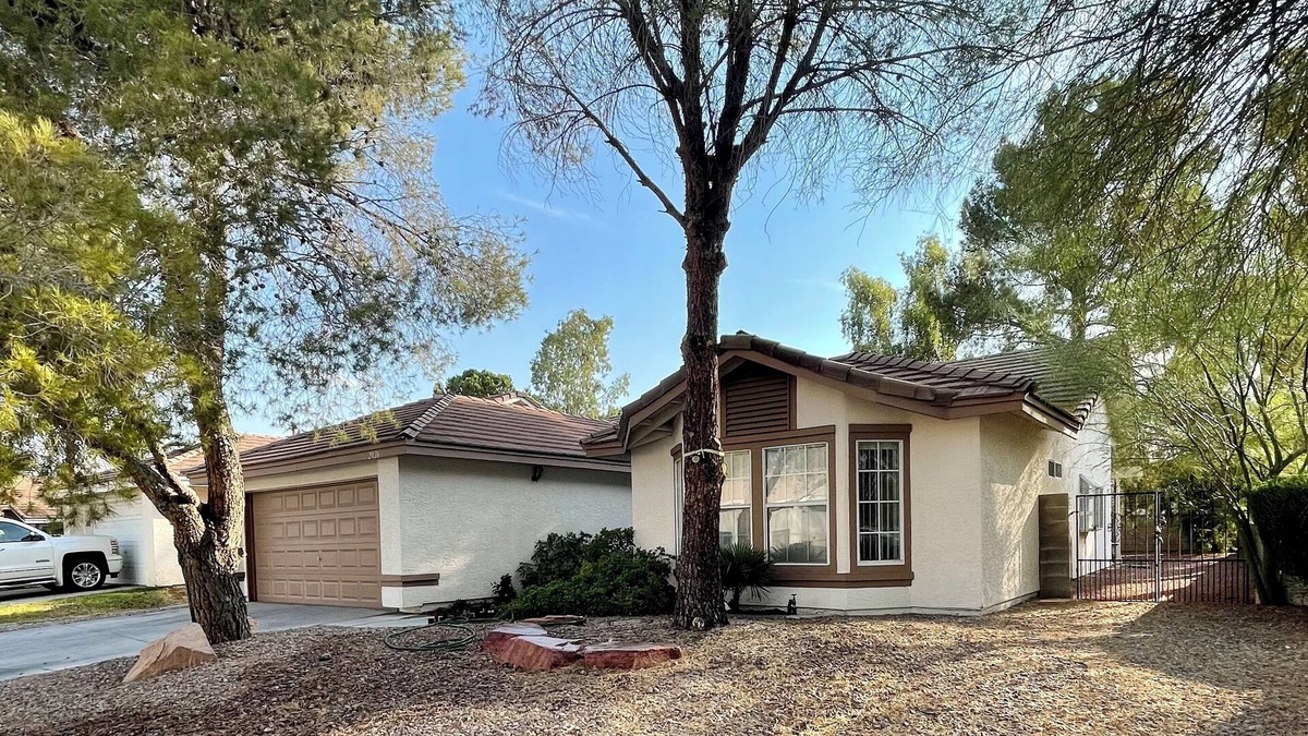 Green Valley North House | “Cozy 2br - 2BA Home – One Story – Quiet Henderson Neighborhood”