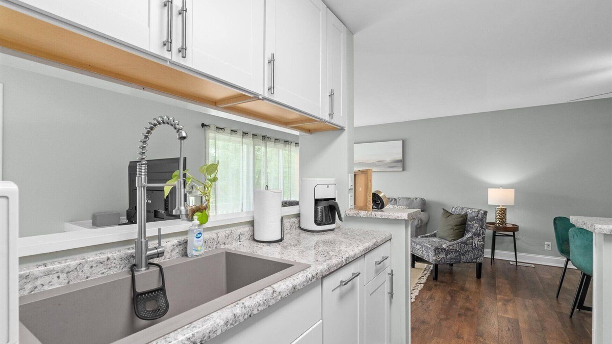 Aurora House | Cozy 2BR/2BA Townhome-Ideal Location Near Shops, Golf, Bike Trails, & More!
