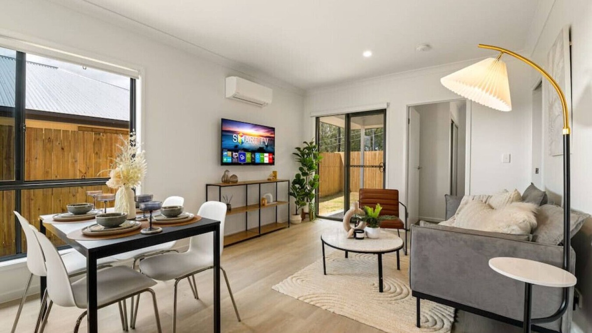 Browns Plains House | Cozy 2BR brandnew home @Brown Plains