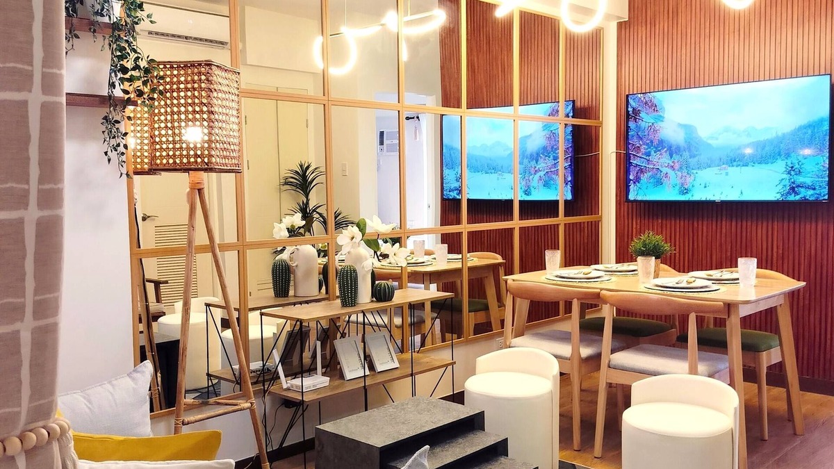 Pasig Condo | Cozy 2BR Condo Unit. Situated at the heart of metropolitan CBD's and Malls.