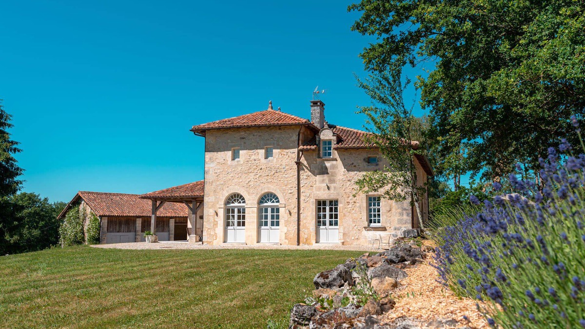 Mareuil en Perigord Villa | Cozy 2br Farmhouse Perfect For Family Retreat