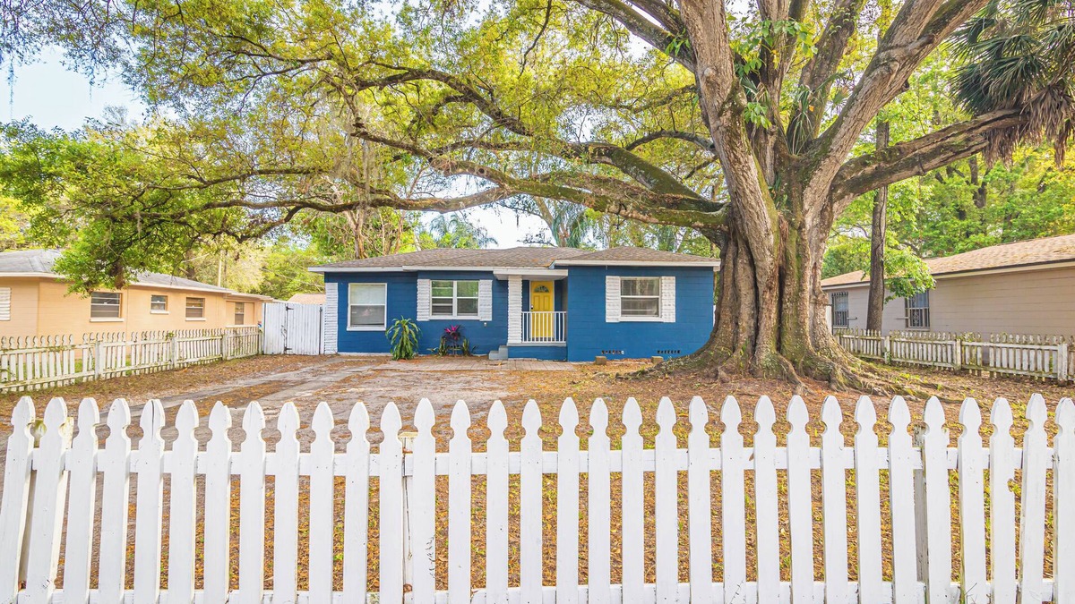 Old Seminole Heights House | Cozy 2br Seminole Heights Perfect for a Getaway