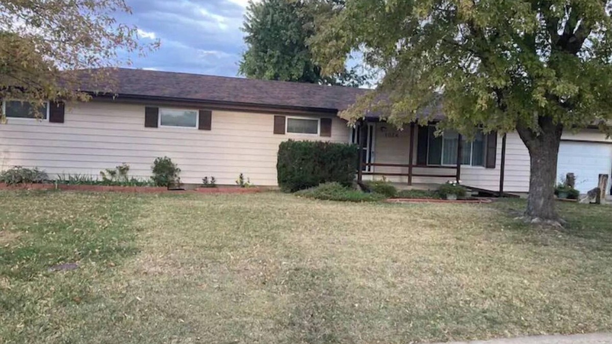 Russell House | Cozy 3-bedroom 2 bathroom house