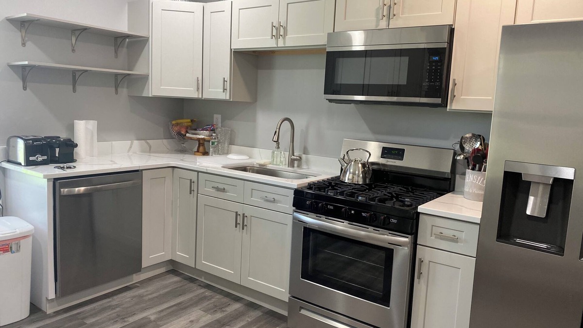 Village of New York Mills Apartment | Cozy 3-bedroom apartment with AC in New York Mills