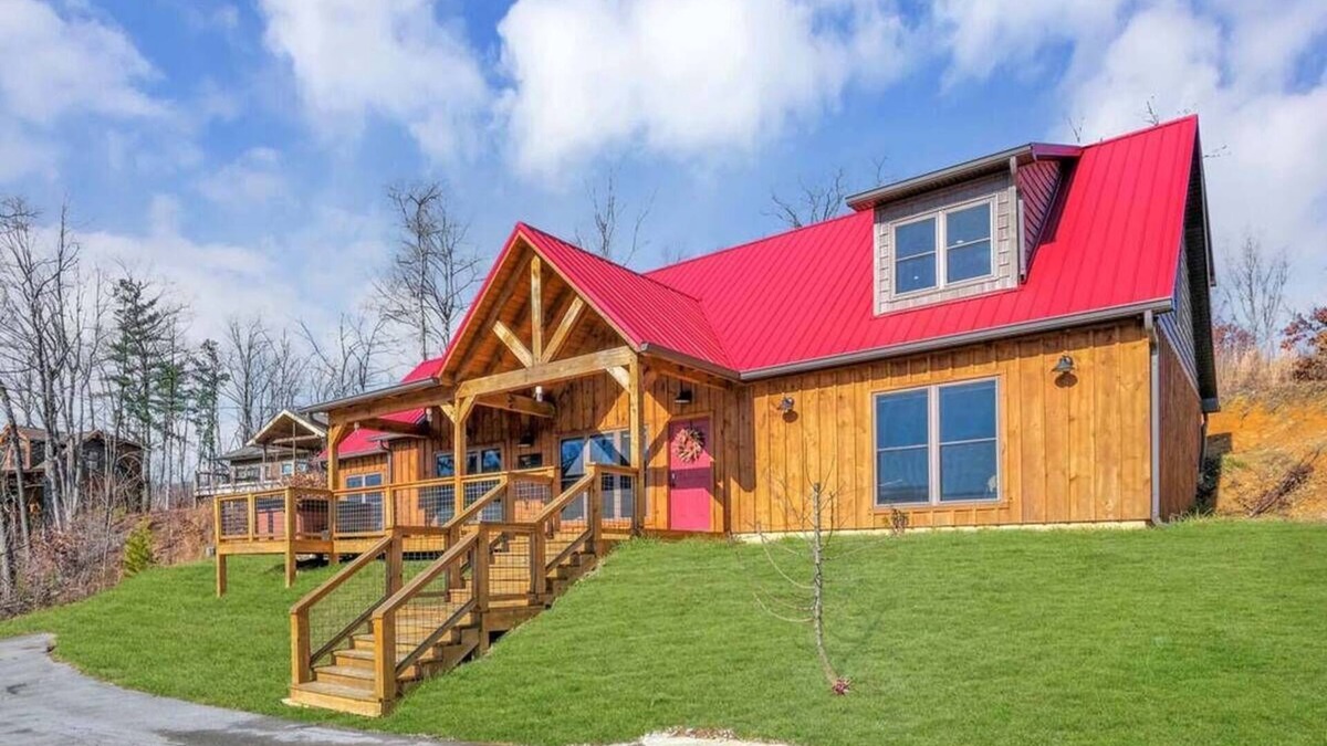 Chalet Village North Cabin | Cozy 3-bedroom cabin in enchanting Gatlinburg with AC, WiFi