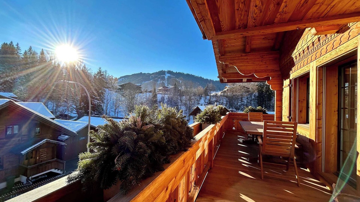 Gstaad Ski Chalet | Cozy 3-Bedroom Chalet in the Heart of Gstaad