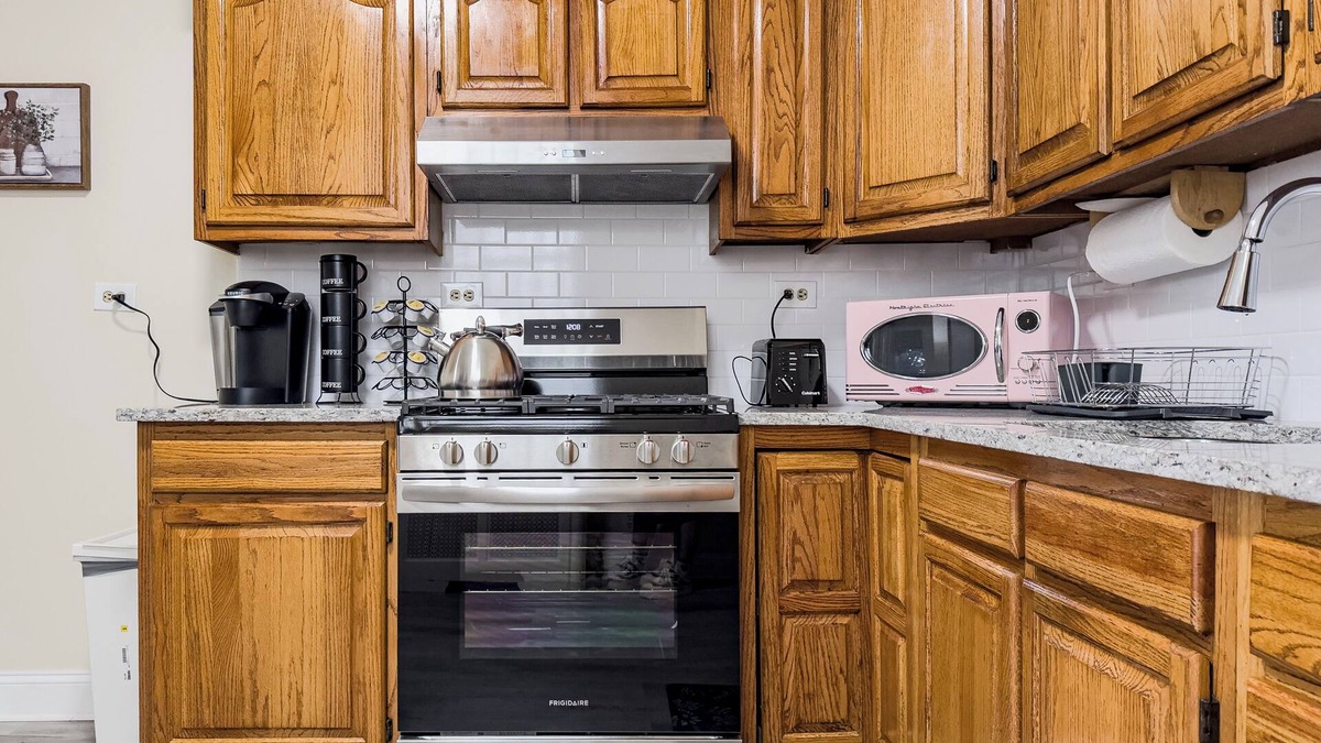South Philadelphia Apartment | Cozy 3-Bedroom House in South Philly