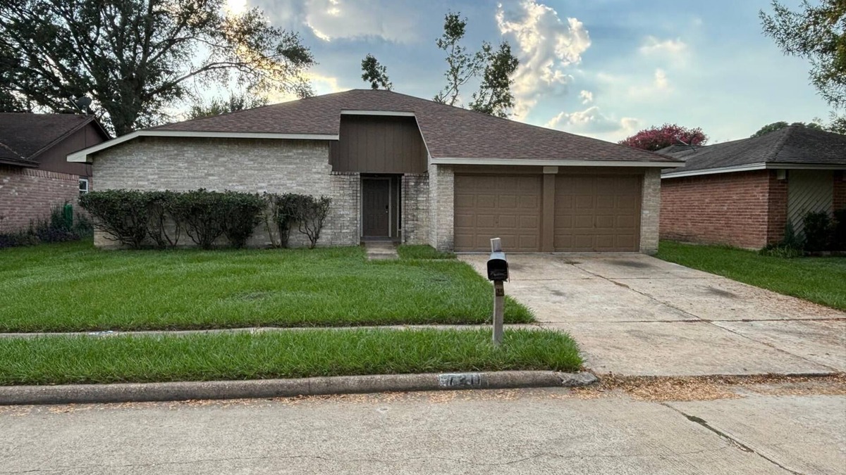 Barker House | Cozy 3-bedroom house in welcoming Houston with AC, WiFi