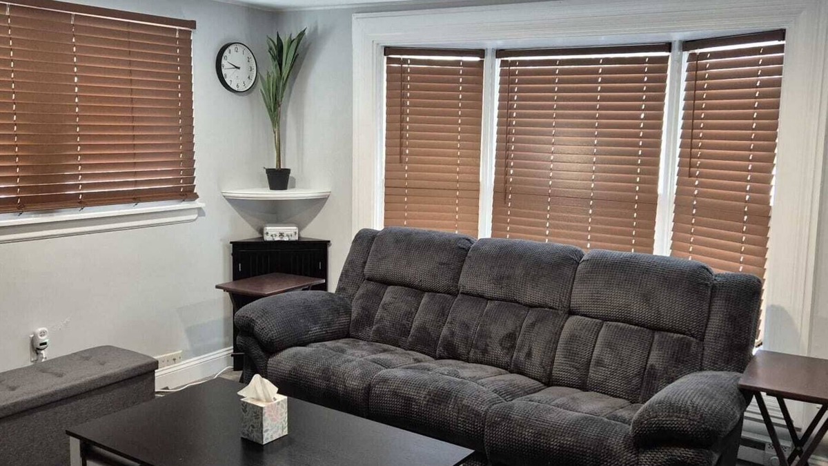 Montville House | Cozy 3-bedroom house near Mystic and Mohegan & Foxwood Casinos!