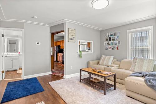 Dearborn Heights House | Cozy 3 Bedroom Near Airport And Downtown Detroit
