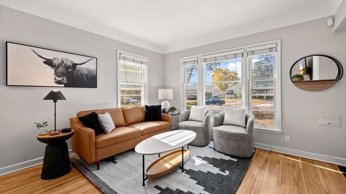 Wolfe Park House | Cozy 3 Bedroom. Family & Pet Friendly.