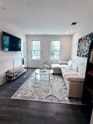 Vauxhall Apartment | Cozy 3 Bedrooms- 10 mins EWR airport and 30 mins NYC