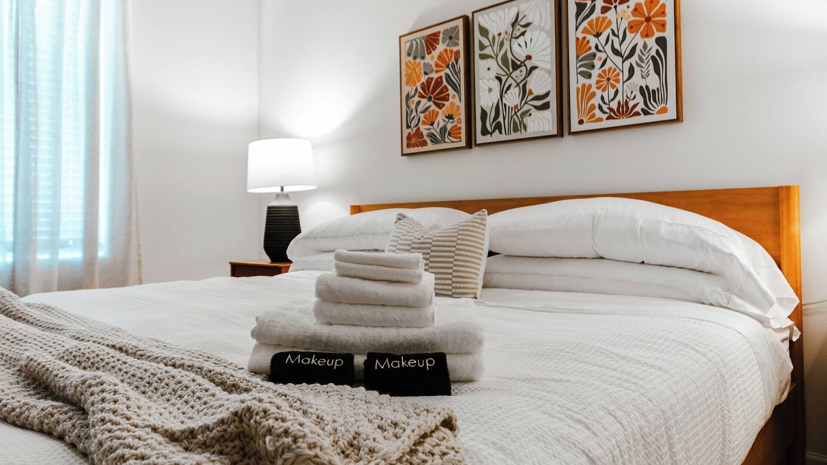 Tuscaloosa House | Cozy 3BR Getaway- Mins to UA, King Bed