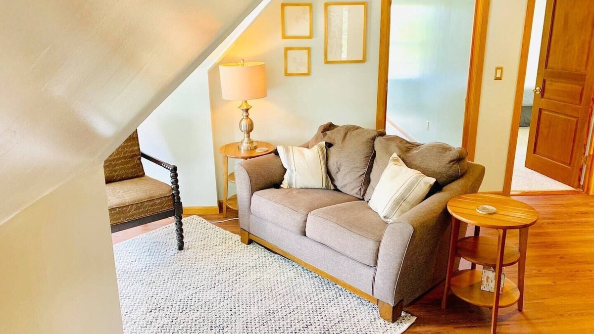 Downtown Minneapolis Apartment | Cozy 3rd Floor Apartment Near Downtown [5-6]nn