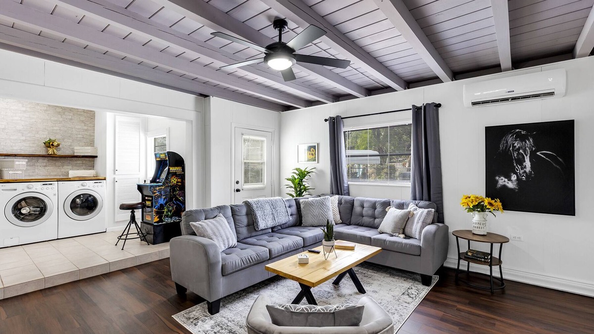 Casselberry House | Cozy 4/2, Centrally Located, King Beds, Pergola, Hot Tub & Pool!