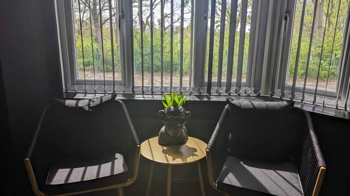 Widnes House | Cozy 4 Bed 2 Bath - 10 minutes to Widnes Train Station
