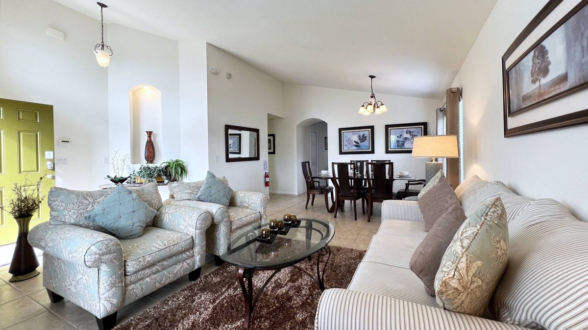 Veranda Palms House | Cozy 4 Bed 3 Bath Pool Home with Game Room-4450NP