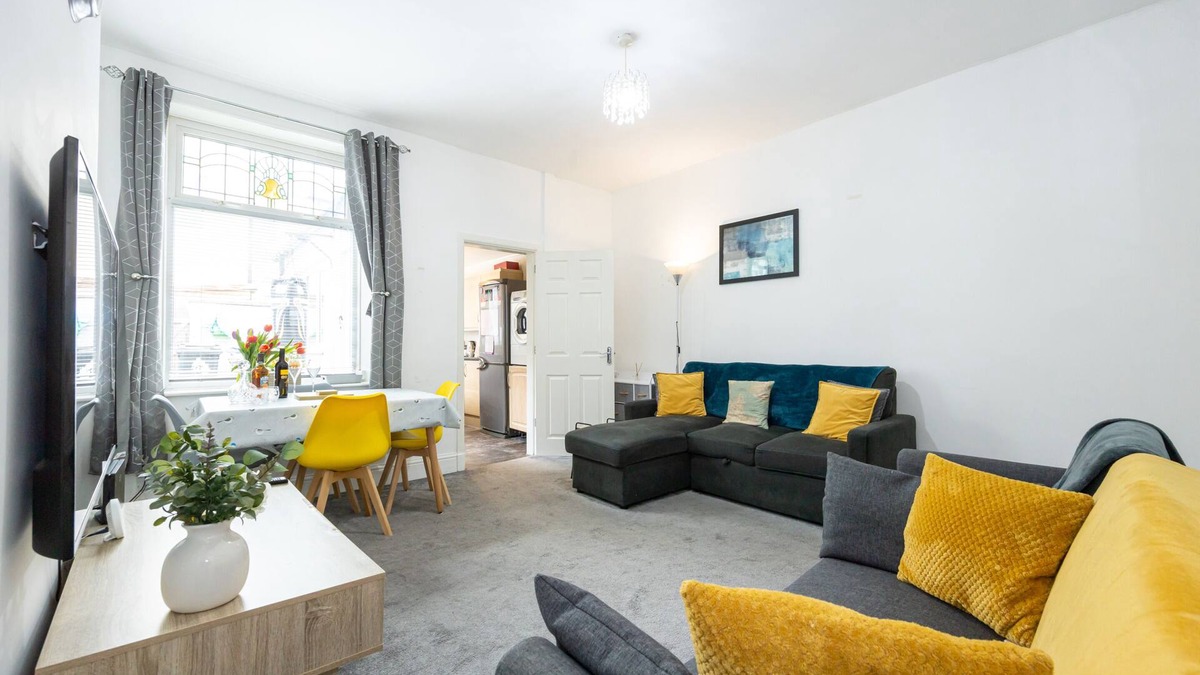 Great Harwood House | Cozy 4 bed terraced house in Great Harwood