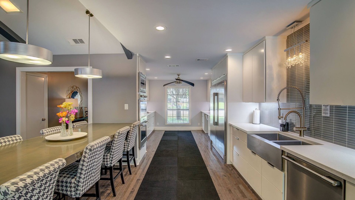 Tyler House | Cozy 4 Bedroom Home with Pool, Hot Tub & More