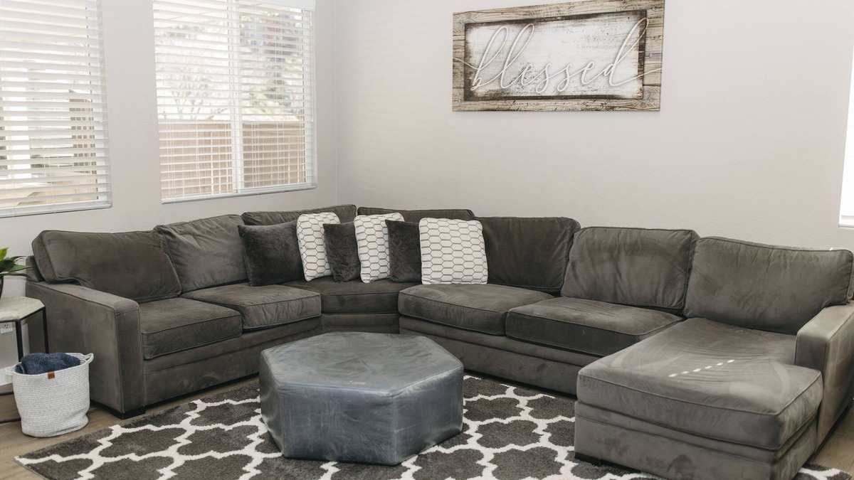 Yucaipa House | Cozy 4-bedroom house in wonderful Yucaipa with WiFi, AC