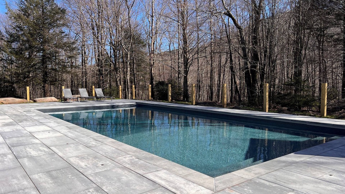 Elka Park Cabin | Cozy 4-bedroom Mountain Home with Pool & Hot Tub in Enchanting Elka Park