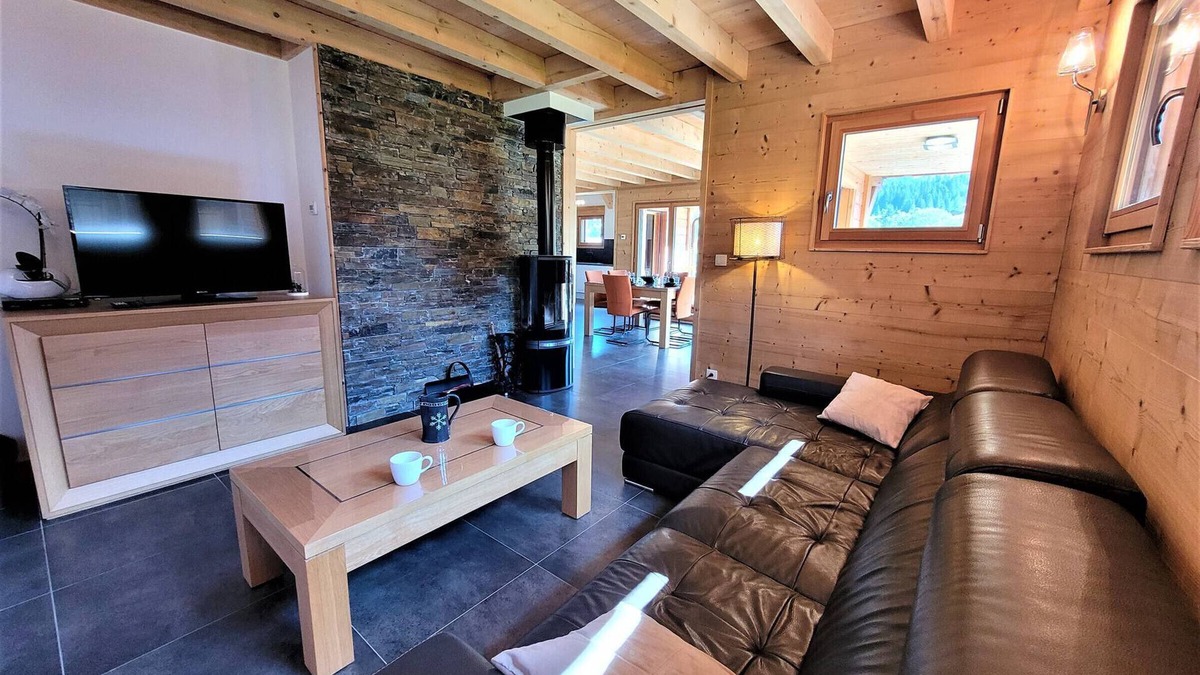 Les Gets Ski Chalet | Cozy 4* chalet in Les Gets, 3 levels, 6 pers., terrace, wood stove, wifi