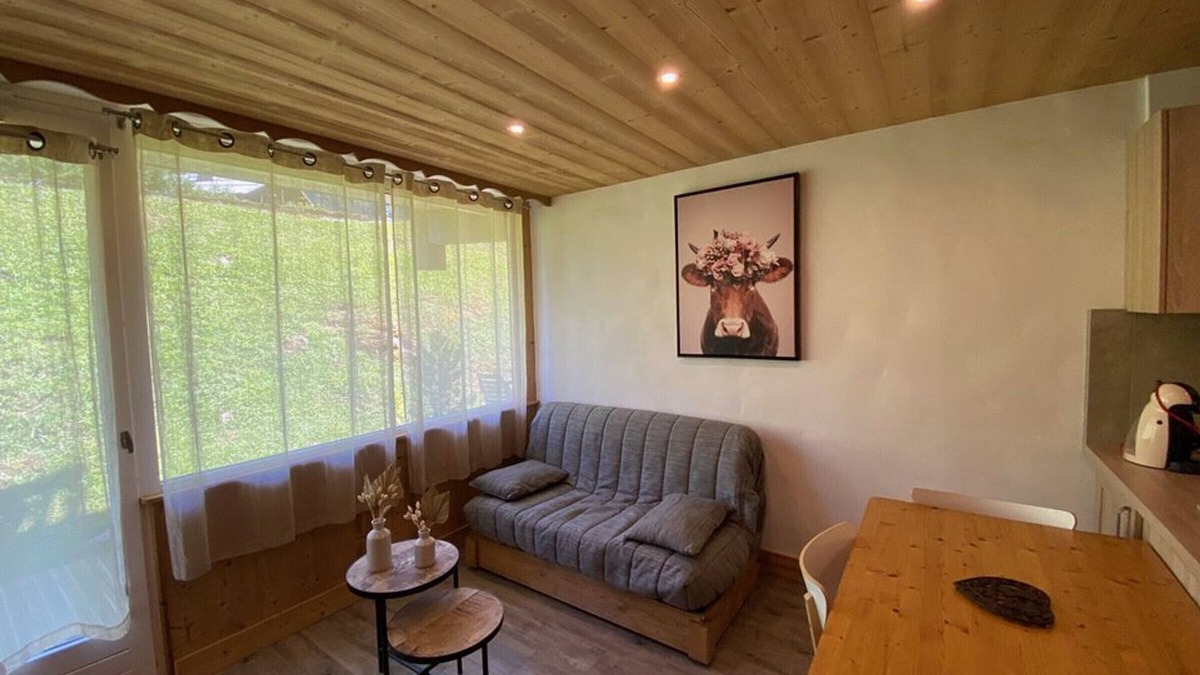 Cohennoz Apartment | Cozy 4-Person Apt with Independent Bedroom, Terrace, Wifi & Parking in Crest-Voland