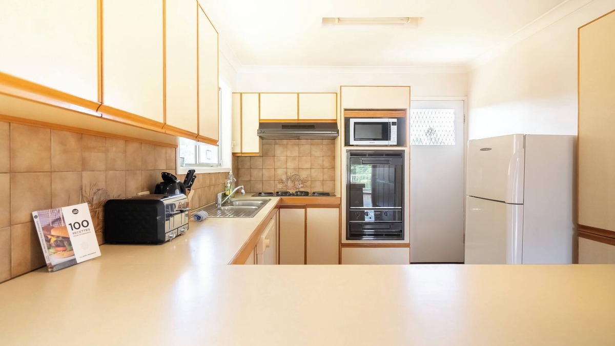 Upper Mount Gravatt Cottage | Cozy 4BR Family Cottage Near Westfield - 39