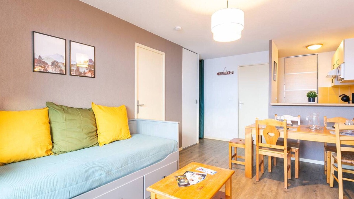 Germ Apartment | Cozy 6-Person Apartment with Terraces, Free Parking, and Ski Deals in Peyragudes