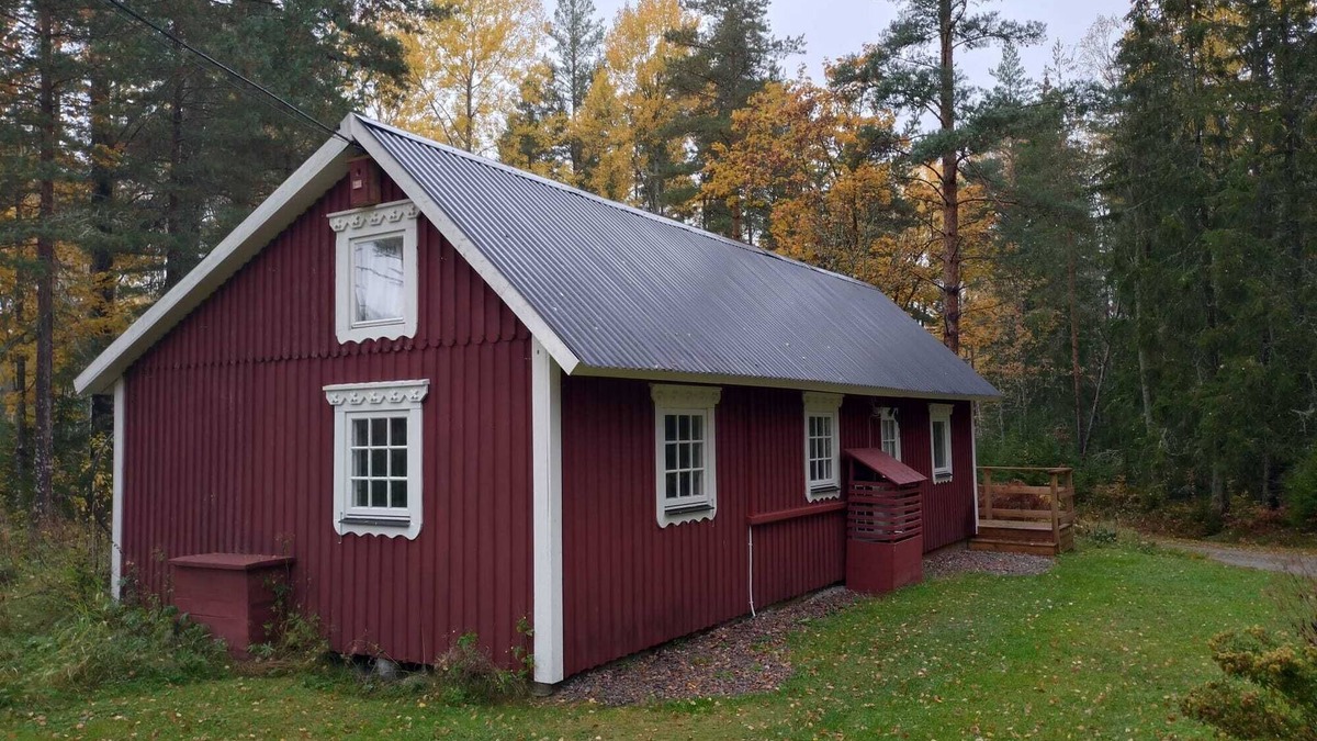 Klassbol Cottage | Cozy 6-person house in the middle of the forest, enjoy the space and nthe peacen