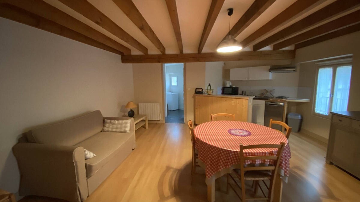 La Roche-Posay Apartment | Cozy 70m² apartment with WIFI near Saint Roch hot springs