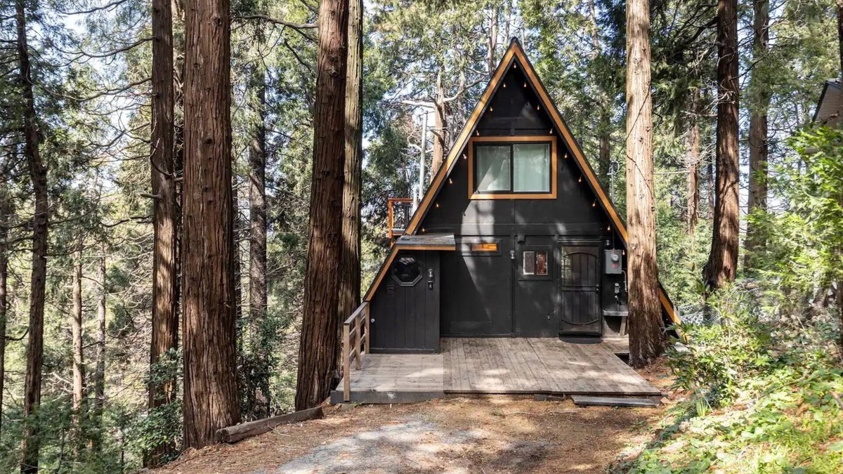 Crestline Cabin | Cozy A-Frame High in The Tree Tops